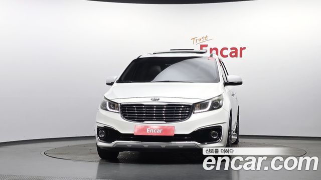 Kia Carnival 9-seater Luxury — пробег 186 642 км — фото 3 из 5