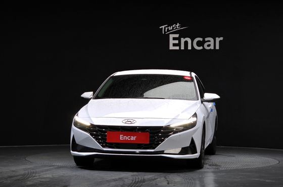 Hyundai AVANTE 1.6 Inspiration — пробег 12 211 км — фото 3 из 5