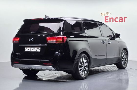 Kia Carnival 9-seater Luxury — пробег 102 876 км — фото 2 из 5