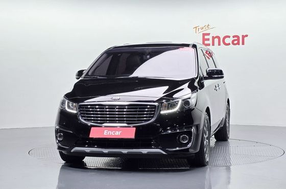Kia Carnival 9-seater Luxury — пробег 102 876 км — фото 3 из 5