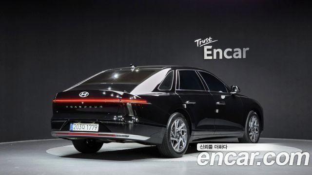 Hyundai Grandeur Premium — пробег 10 027 км — фото 2 из 5