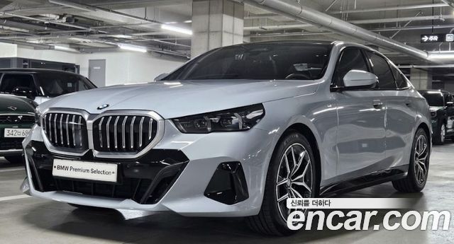 BMW 5-Series 520i M Sport — пробег 6 313 км — фото 1 из 5