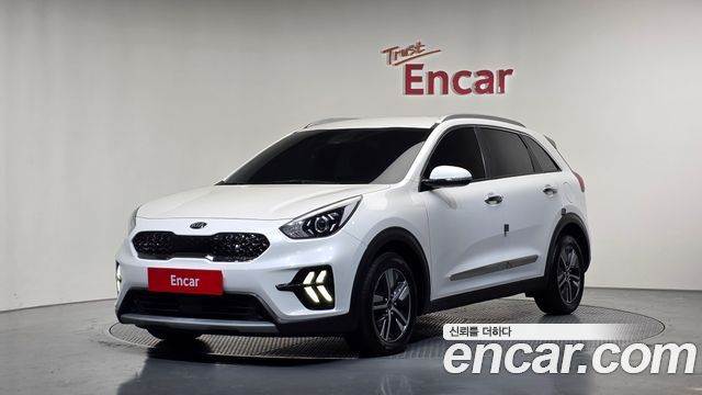 Kia Niro 1.6 HEV Prestige — пробег 99 686 км — фото 1 из 5
