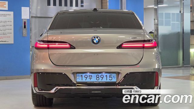 BMW i7 xDrive 60 M sport — пробег 94 774 км — фото 4 из 5