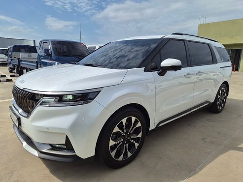 Kia Carnival Diesel 9-Seater Signature — пробег 75 420 км — фото 1 из 5