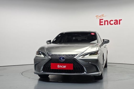 Lexus ES Luxury Plus — пробег 49 457 км — фото 3 из 5