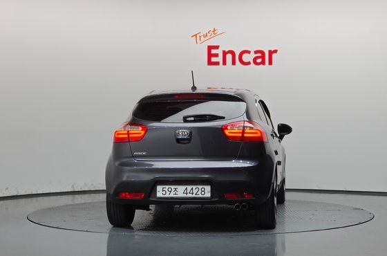 Kia pride 1.6 GDI Hatchback Prestige — пробег 59 125 км — фото 4 из 5