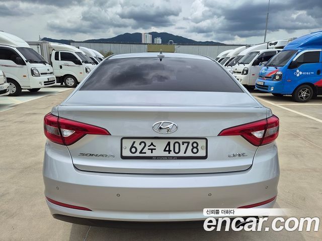 Hyundai Sonata 2.0 Smart — пробег 76 884 км — фото 3 из 5