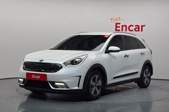 Kia Niro Prestige — пробег 133 155 км — фото 1 из 5