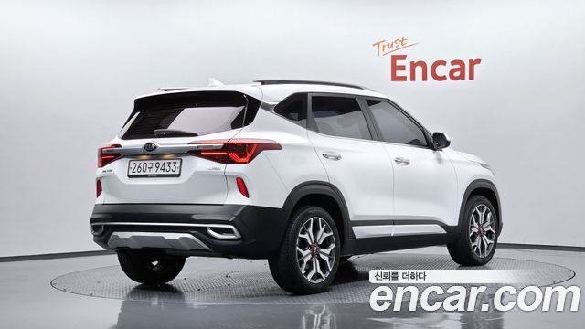 Kia Seltos из Кореи Encar
