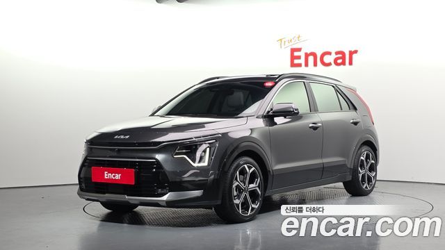 Kia Niro Signature — пробег 30 666 км — фото 1 из 5