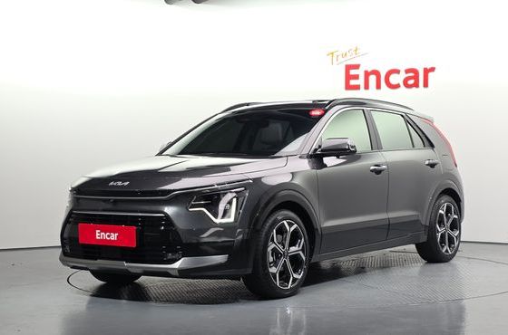 Kia Niro Signature — пробег 30 666 км — фото 1 из 5