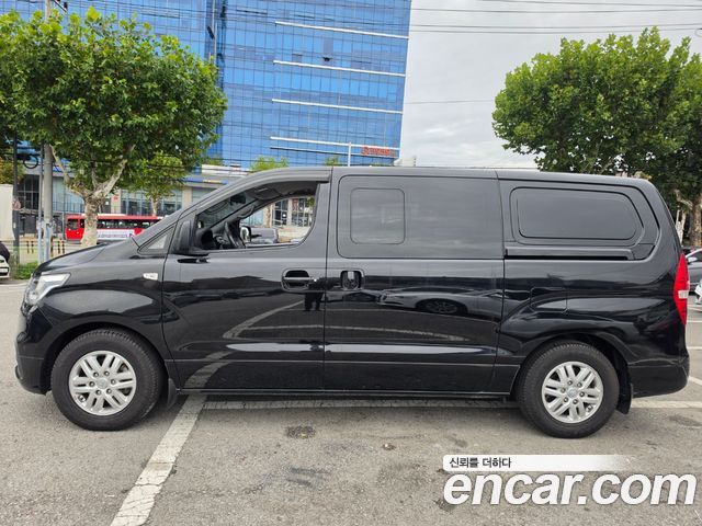 Hyundai Starex Van 5-Seater Modern — пробег 202 750 км — фото 3 из 5