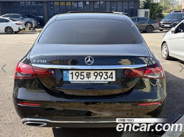 Mercedes-Benz E-Class из Кореи Encar