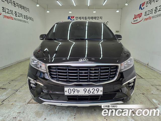 Kia Carnival 9-Seater Noblesse Special — пробег 144 700 км — фото 3 из 5