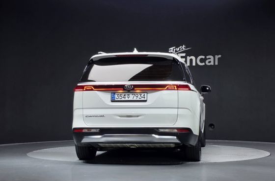 Kia Carnival Diesel 9-Seater Signature — пробег 29 398 км — фото 4 из 5