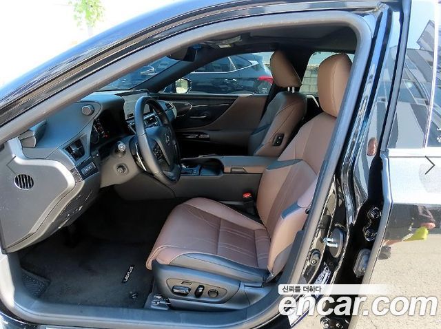 Lexus ES Executive — пробег 57 120 км — фото 5 из 5