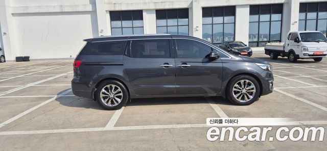 Kia Carnival из Кореи Encar