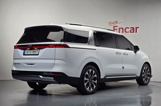 Kia Carnival Diesel 9-Seater Signature — пробег 56 526 км — фото 2 из 5