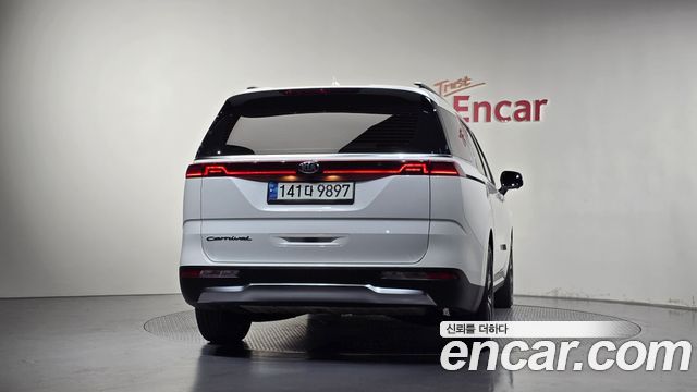 Kia Carnival Diesel 9-Seater Signature — пробег 56 526 км — фото 4 из 5
