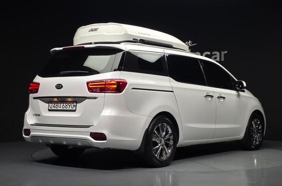 Kia Carnival Gasoline 9-Seater Prestige — пробег 92 204 км — фото 2 из 5