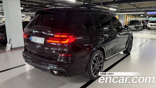 BMW X7 xDrive 40d M Sport 6STR — пробег 5 560 км — фото 2 из 5