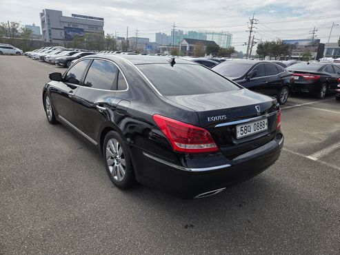 Hyundai Equus VS380 LUXURY — пробег 130 000 км — фото 4 из 5