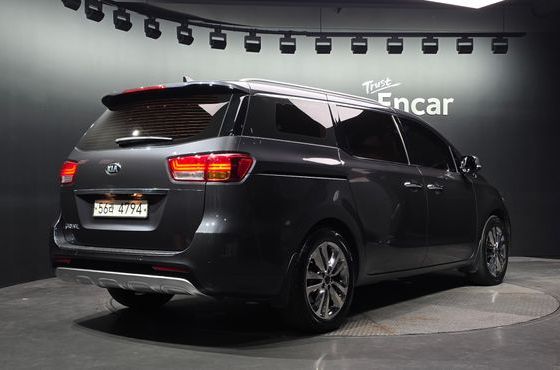 Kia Carnival 9-seater Prestige — пробег 120 112 км — фото 2 из 5