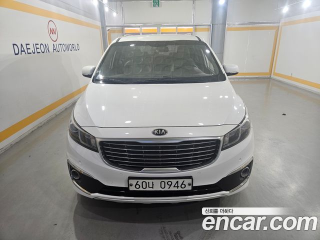 Kia Carnival 9-seater Luxury — пробег 161 163 км — фото 1 из 5