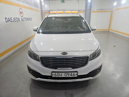 Kia Carnival 9-seater Luxury — пробег 161 163 км — фото 1 из 5