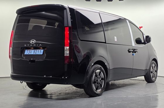 Hyundai Staria EV Tourer 11-Seater Modern — пробег 86 км — фото 2 из 5