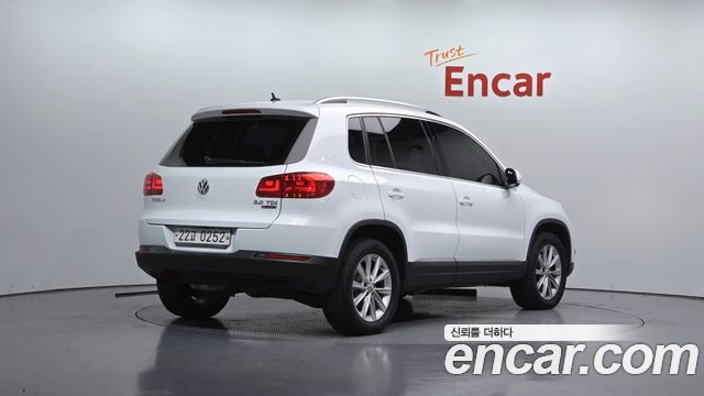 Volkswagen Tiguan 2.0 TDI Comfort 5N — пробег 123 281 км — фото 2 из 5