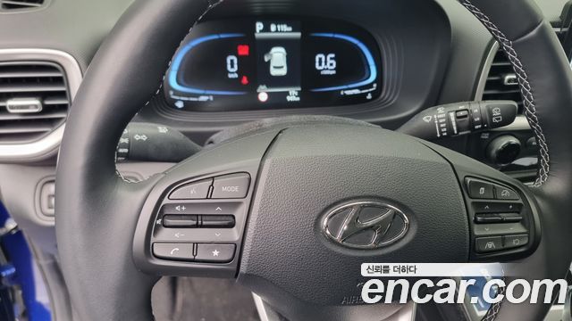 Hyundai Venue 1,6 Premium — пробег 950 км — фото 3 из 5