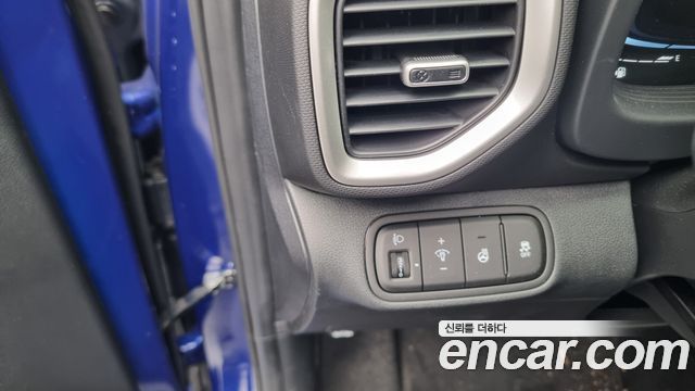 Hyundai Venue 1,6 Premium — пробег 950 км — фото 4 из 5