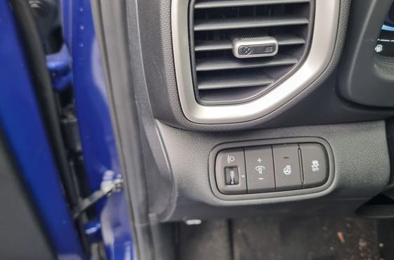 Hyundai Venue 1,6 Premium — пробег 950 км — фото 4 из 5