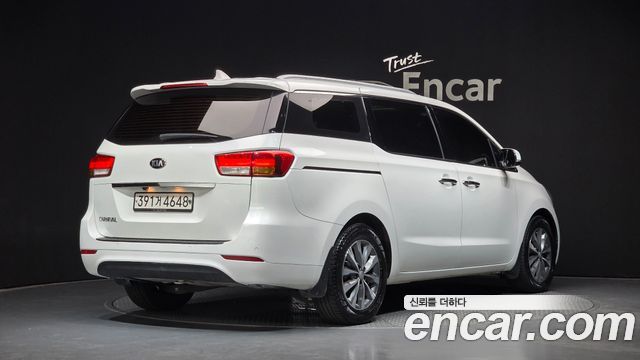 Kia Carnival 11-seater Prestige — пробег 53 194 км — фото 2 из 5