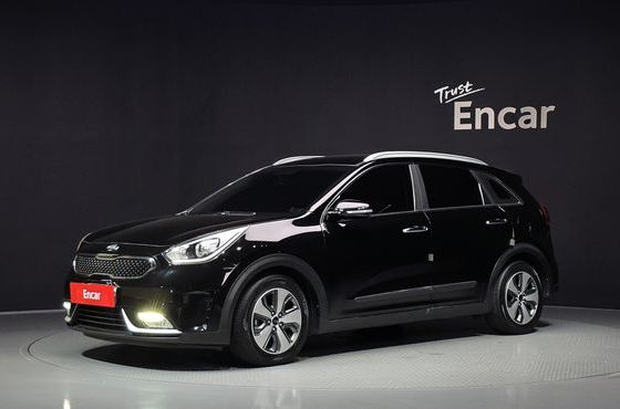 Kia Niro Luxury — пробег 109 010 км — фото 1 из 5