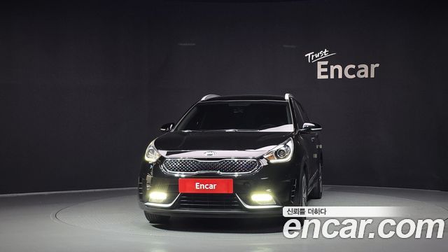 Kia Niro Luxury — пробег 109 010 км — фото 3 из 5