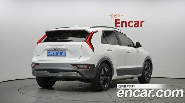 Kia Niro Earth — пробег 23 054 км — фото 2 из 5