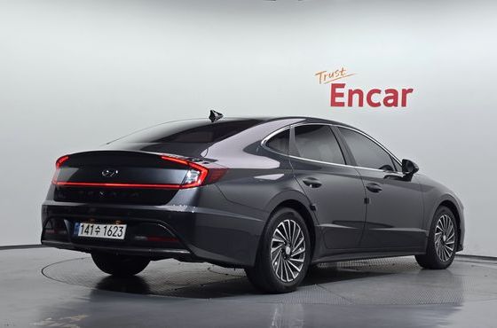 Hyundai Sonata Premium Plus — пробег 139 003 км — фото 2 из 5