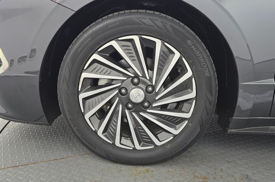 Hyundai Sonata Premium Plus — пробег 139 003 км — фото 5 из 5