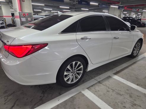 Hyundai Sonata LPI Premium Special — пробег 124 515 км — фото 4 из 5