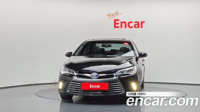 Toyota Camry Hybrid XLE — пробег 123 845 км — фото 3 из 5