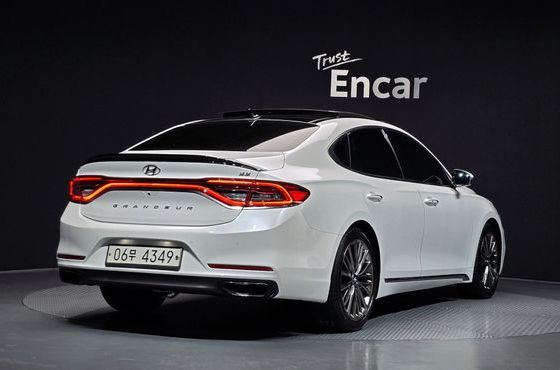Hyundai Grandeur 3.3 Celebrity — пробег 78 432 км — фото 2 из 5