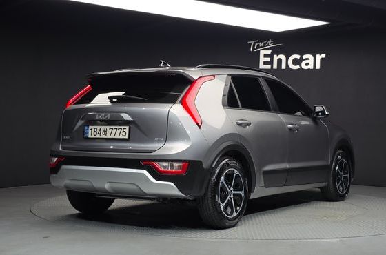 Kia Niro Trendy — пробег 63 234 км — фото 2 из 5