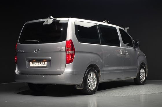 Hyundai Starex 12-Seater Wagon Smart — пробег 129 871 км — фото 2 из 5