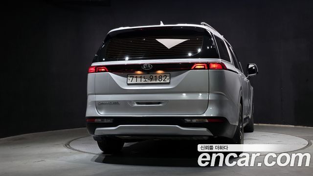 Kia Carnival Diesel 11-Seater Prestige — пробег 44 960 км — фото 4 из 5