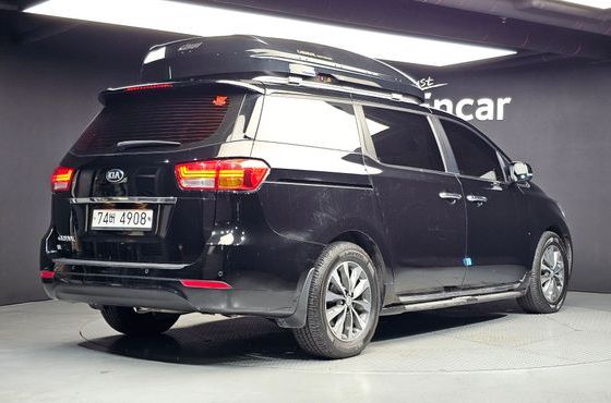 Kia Carnival 11-seater Luxury — пробег 118 613 км — фото 2 из 5