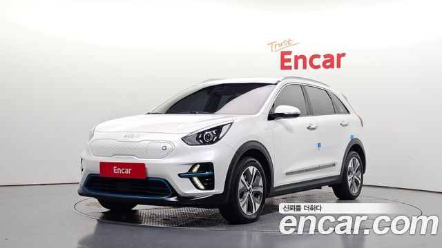 Kia Niro Prestige — пробег 140 471 км — фото 1 из 5
