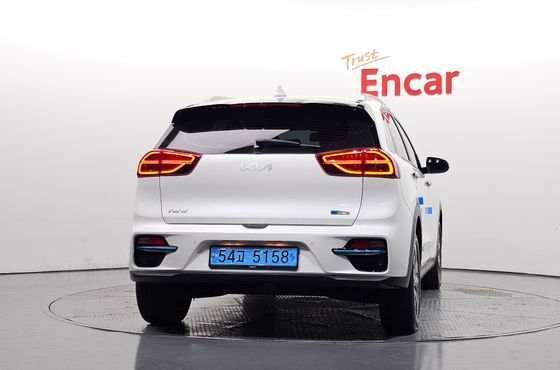 Kia Niro Prestige — пробег 140 471 км — фото 4 из 5